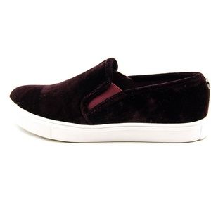 Steve Madden Velvet Slides/Sneakers